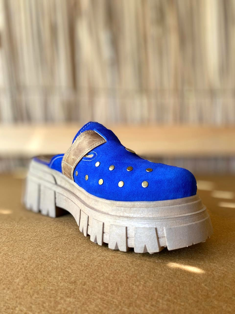 Zueco de Cuero Marina